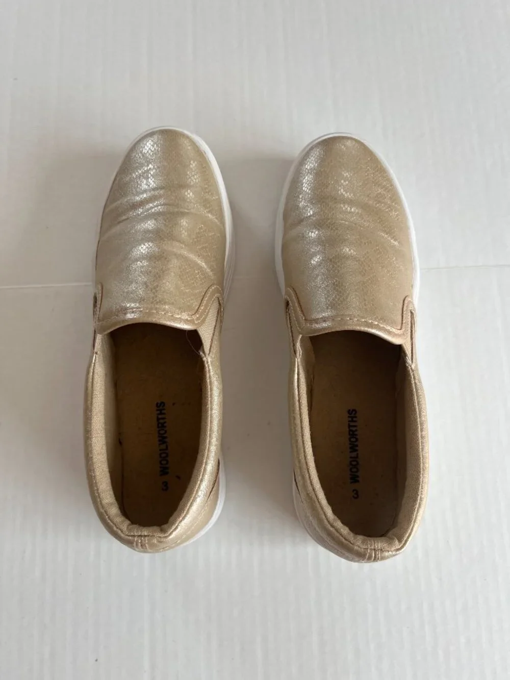 Woolworths Womens Sz‎ 5.5 Gold Platform Slip On Sneakers Shoes